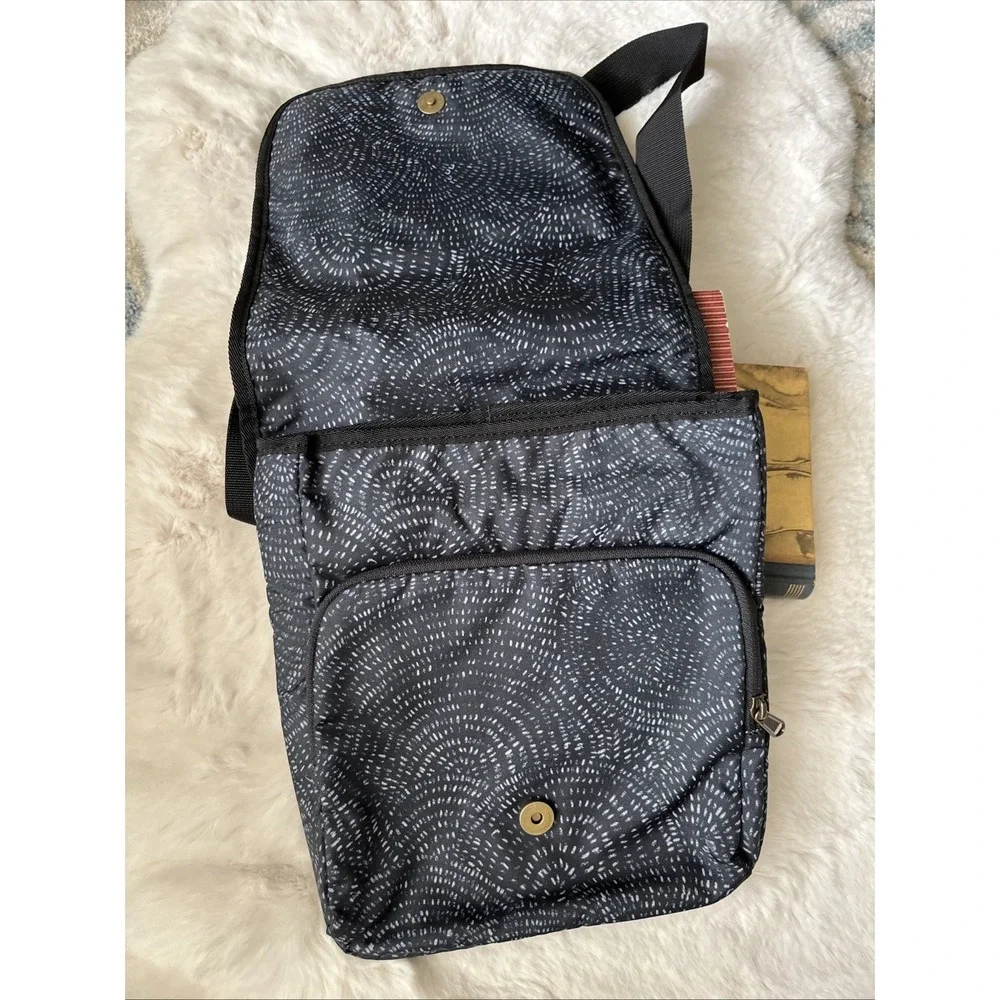 Eddie Bauer‎ Unisex Crossbody Travel Bag